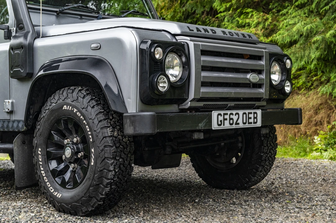 2012 Land Rover Defender 110 - Image 18 of 31