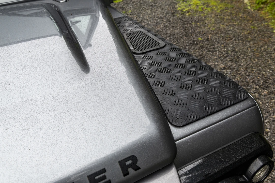 2012 Land Rover Defender 110 - Image 28 of 31