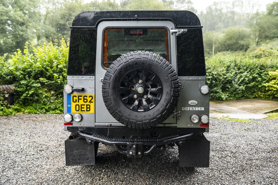 2012 Land Rover Defender 110 - Image 7 of 31