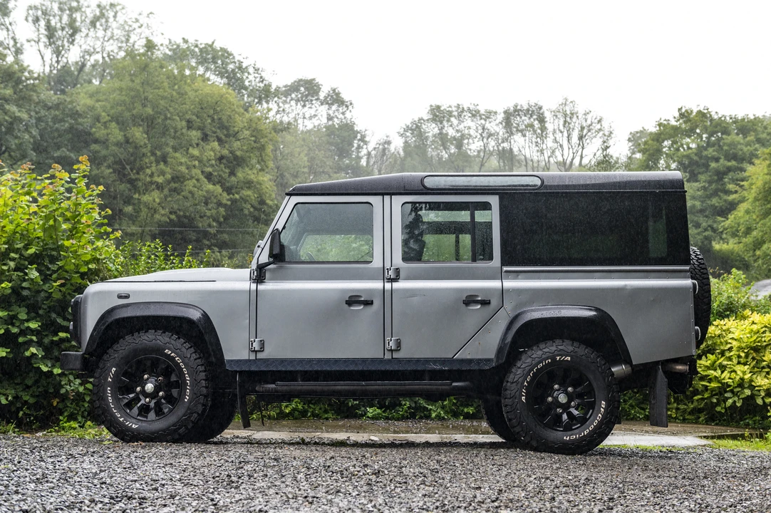 2012 Land Rover Defender 110 - Image 5 of 31