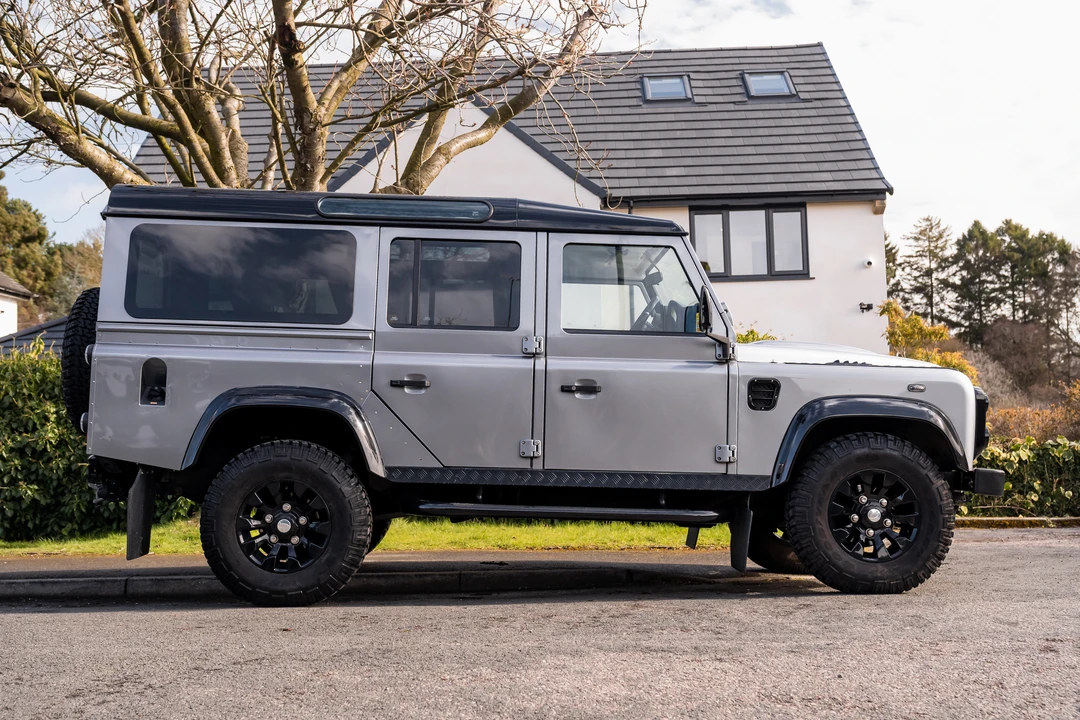 2012 Land Rover Defender 110 - Image 9 of 31