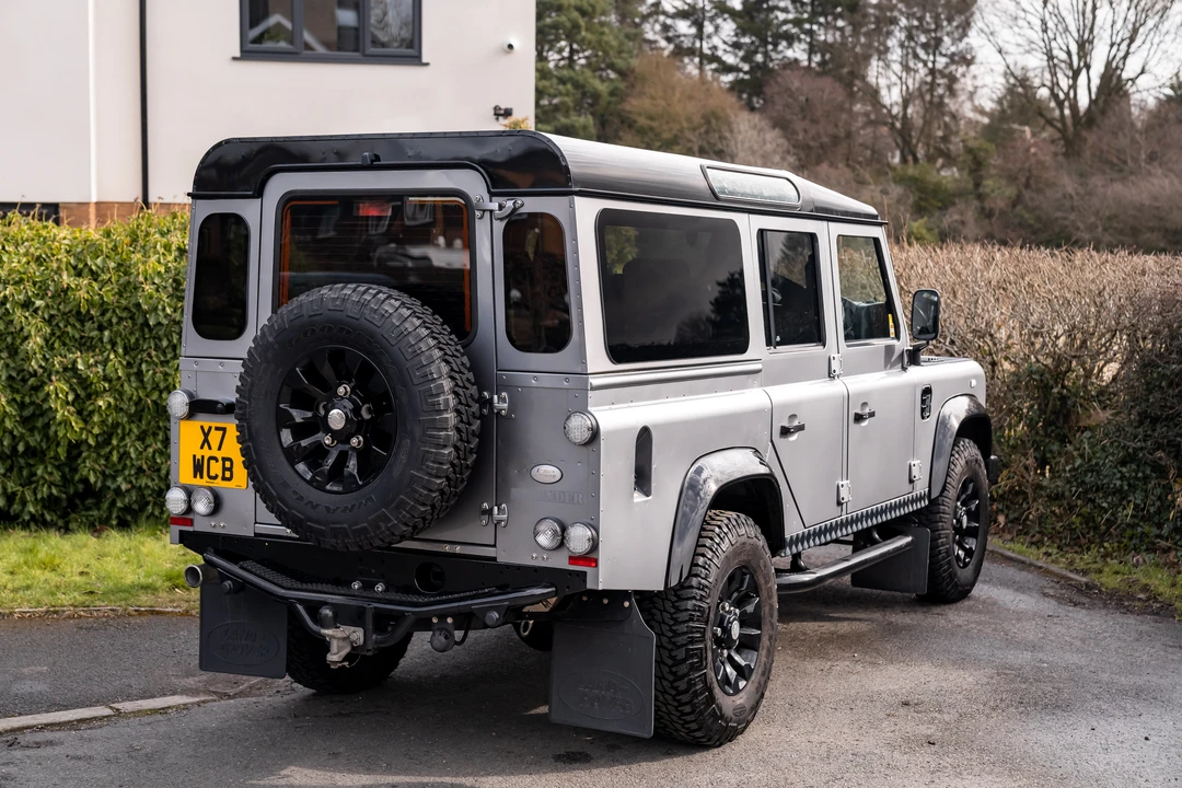 2012 Land Rover Defender 110 - Image 15 of 31