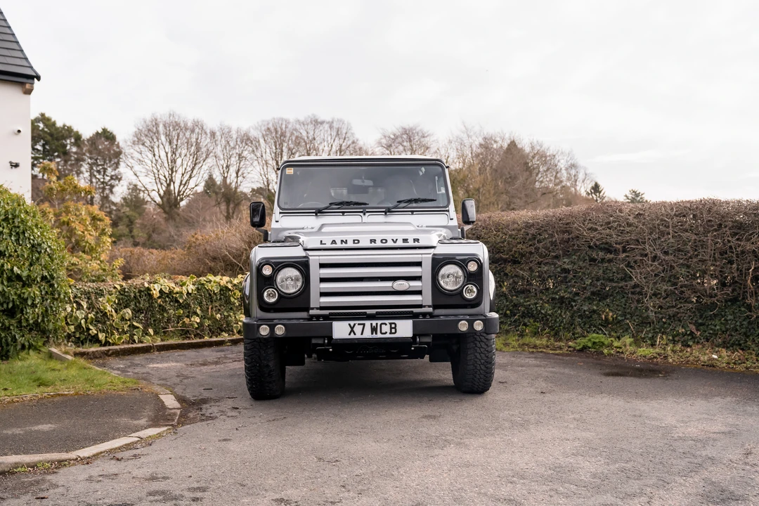 2012 Land Rover Defender 110 - Image 3 of 31