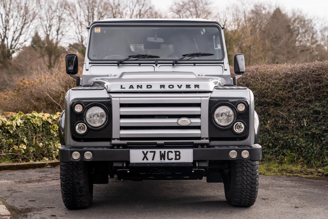 2012 Land Rover Defender 110 - Image 17 of 31