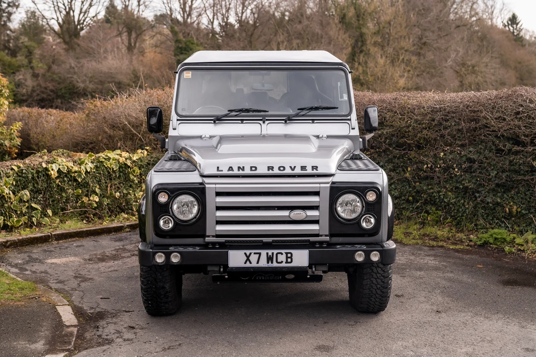 2012 Land Rover Defender 110 - Image 11 of 31