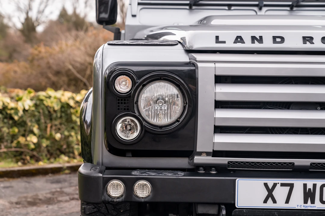 2012 Land Rover Defender 110 - Image 21 of 31