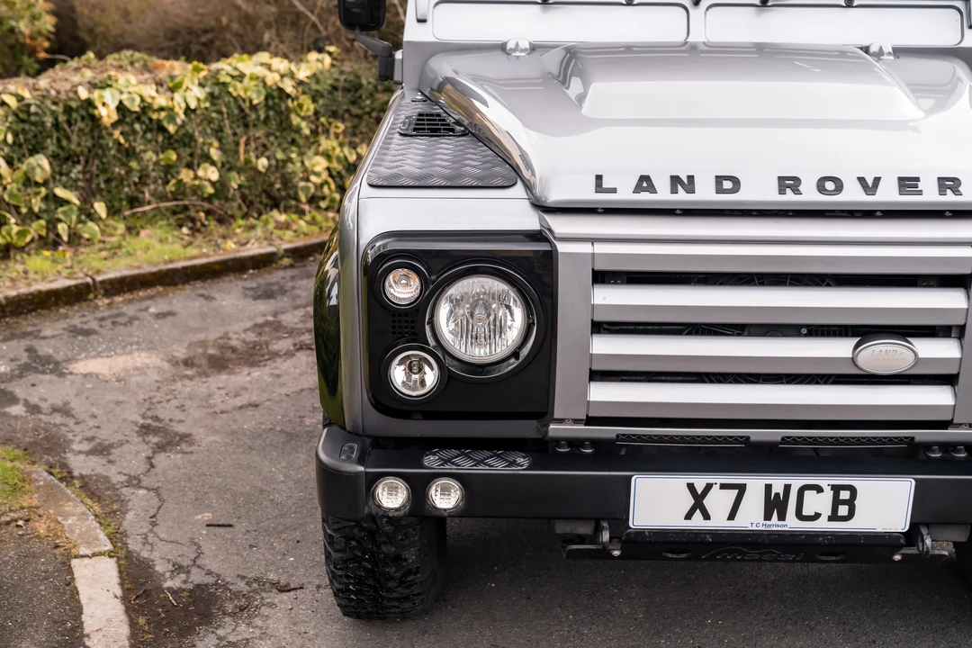 2012 Land Rover Defender 110 - Image 22 of 31