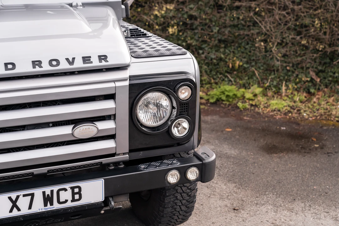 2012 Land Rover Defender 110 - Image 23 of 31