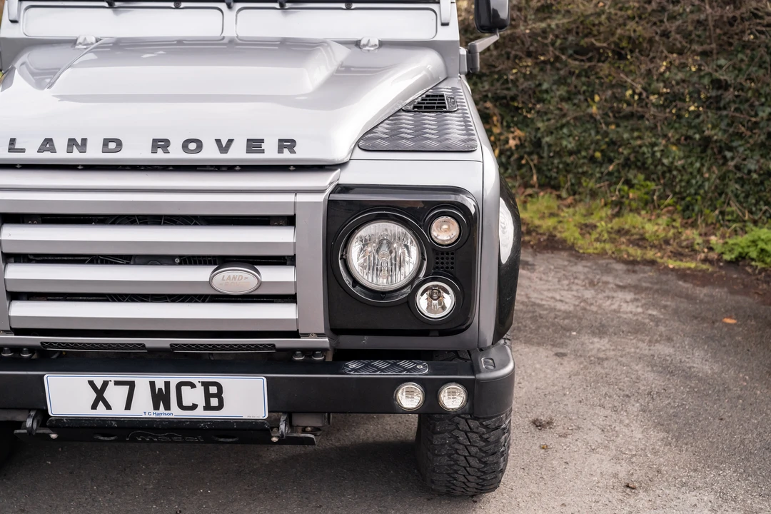 2012 Land Rover Defender 110 - Image 26 of 31