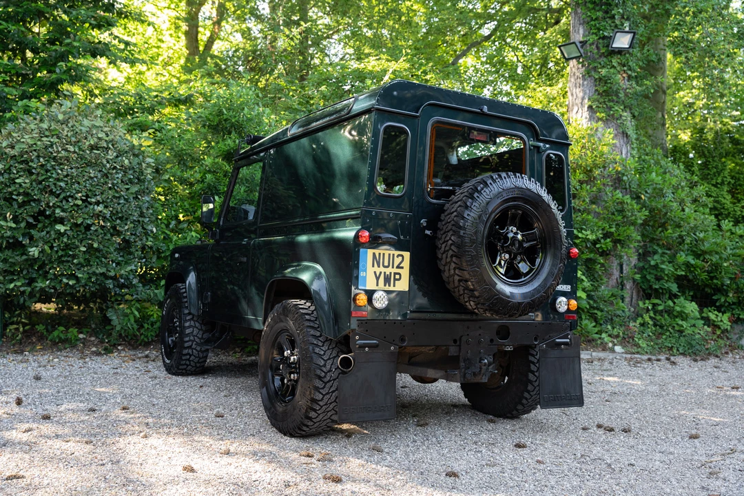 2012 Land Rover Defender 90 - Image 17 of 31