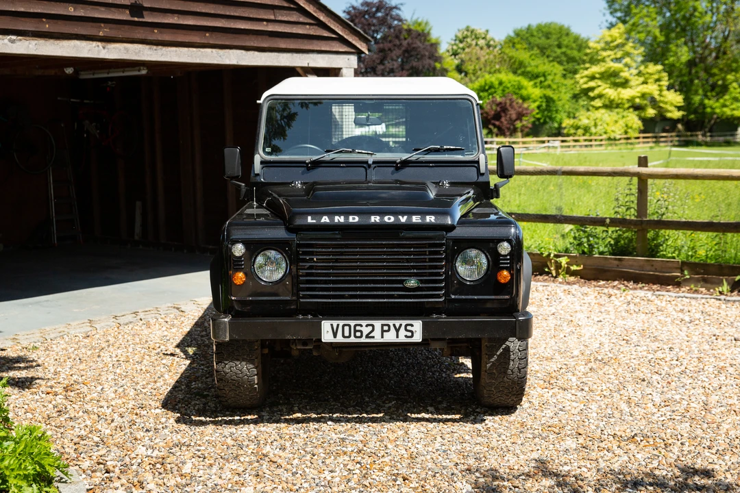 2012 Land Rover Defender 90 - Image 11 of 31