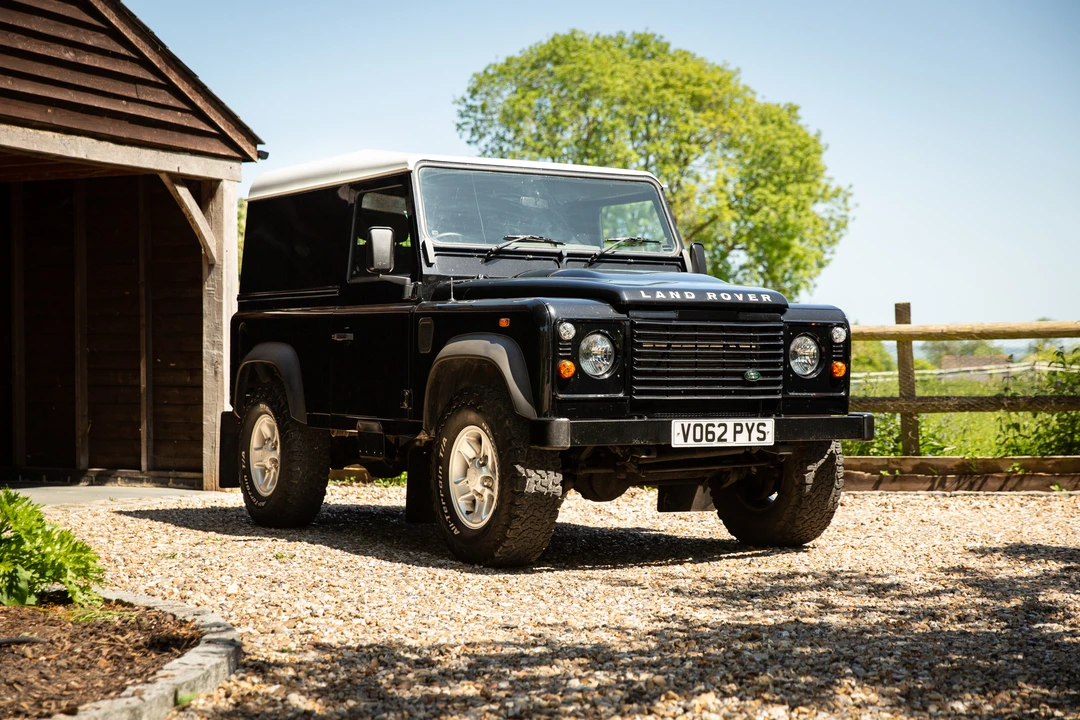 2012 Land Rover Defender 90 - Image 4 of 31