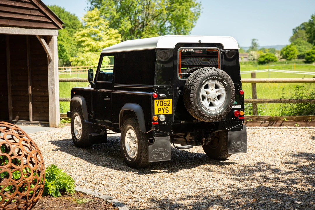 2012 Land Rover Defender 90 - Image 8 of 31
