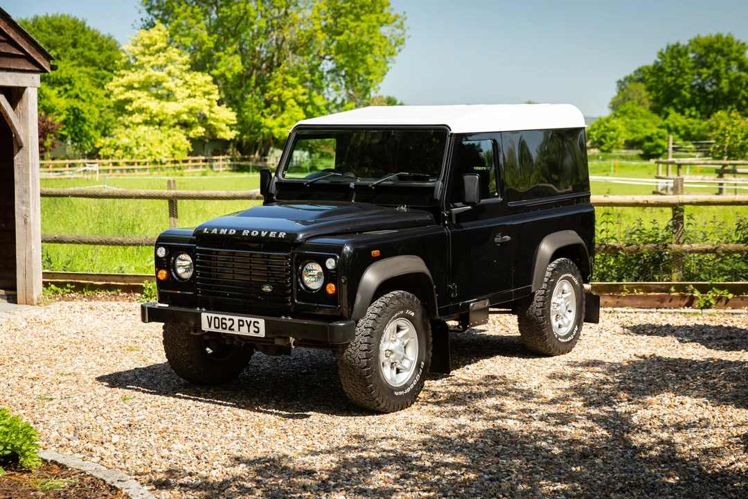 2012 Land Rover Defender 90 - Image 18 of 31
