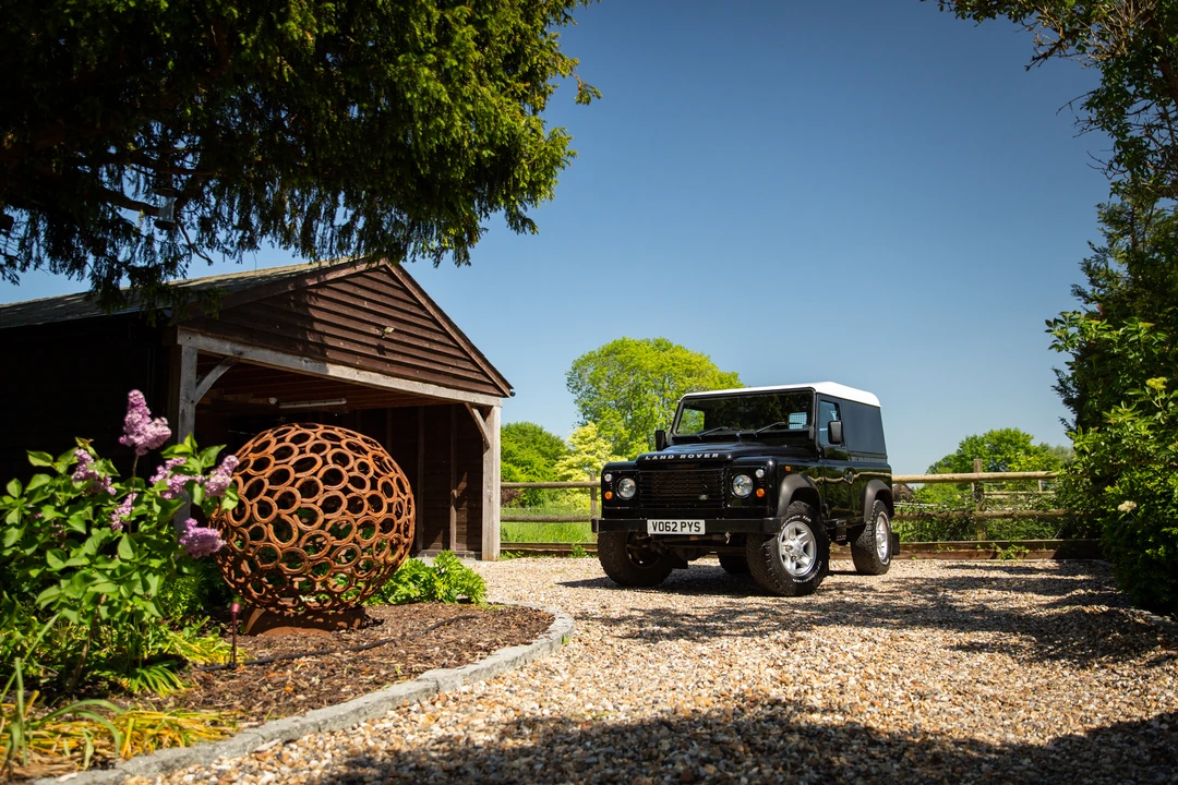 2012 Land Rover Defender 90 - Image 25 of 31