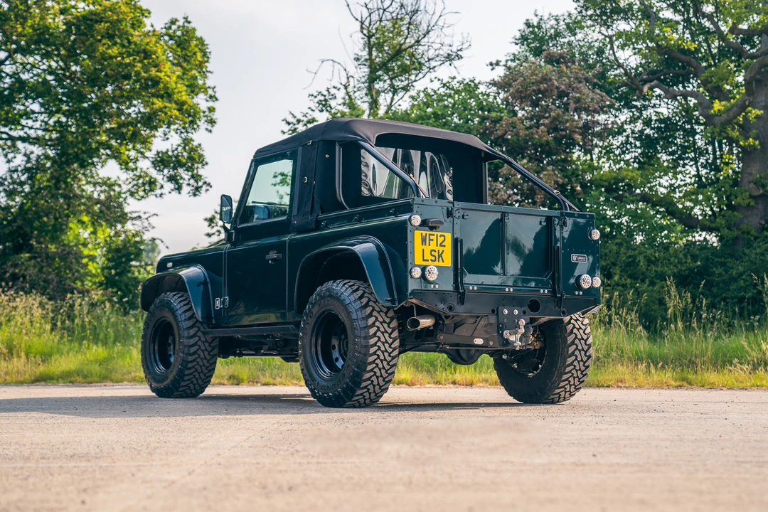 2012 Land Rover Defender 90 - Image 7 of 31