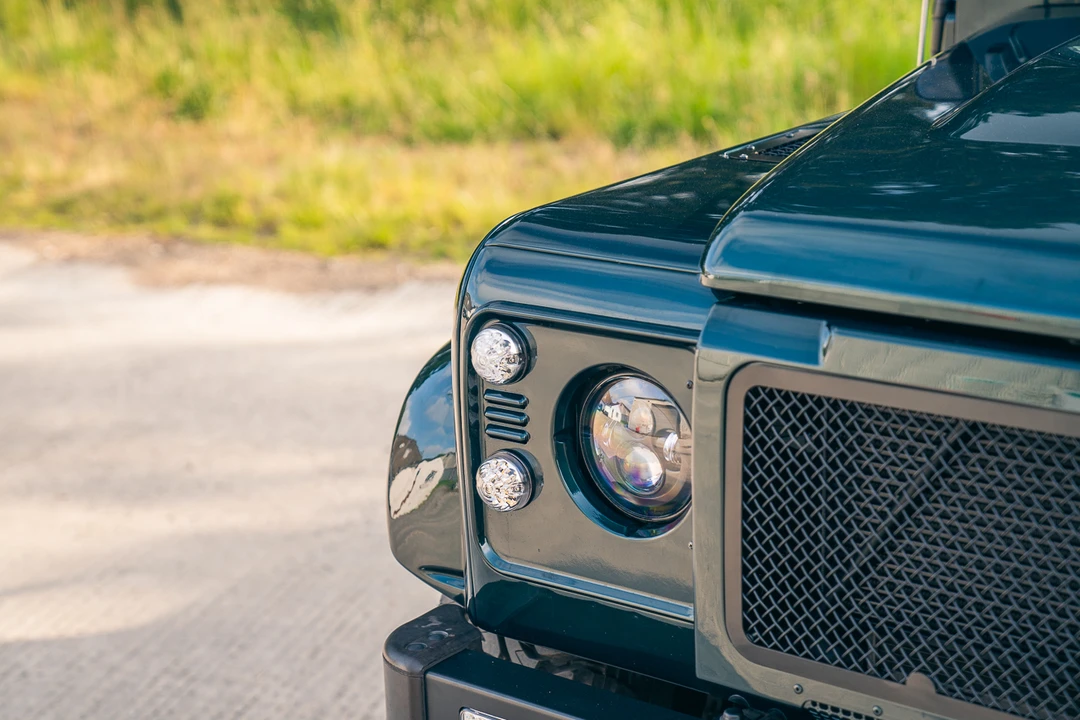 2012 Land Rover Defender 90 - Image 17 of 31