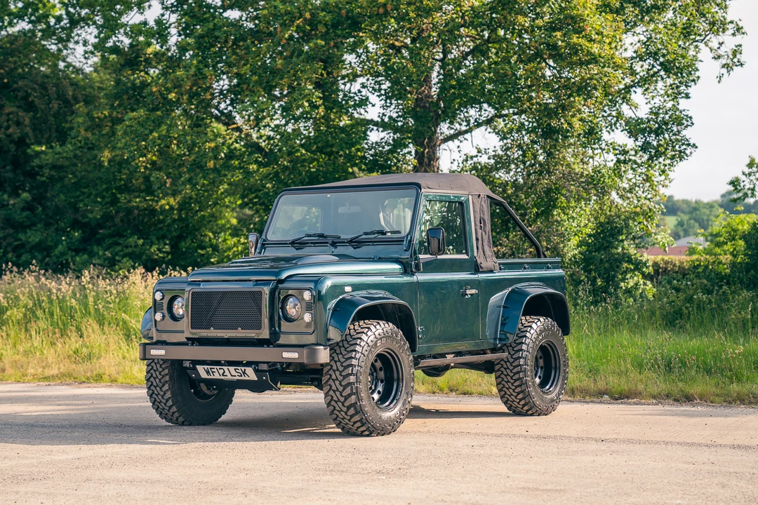 2012 Land Rover Defender 90 - Image 16 of 31