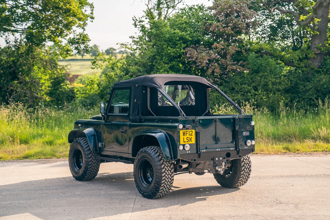 2012 Land Rover Defender 90 - Image 14 of 31