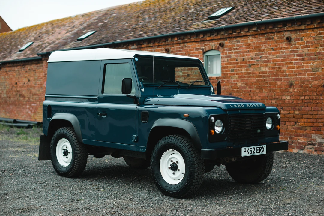 2012 Land Rover Defender 90 - Image 2 of 31