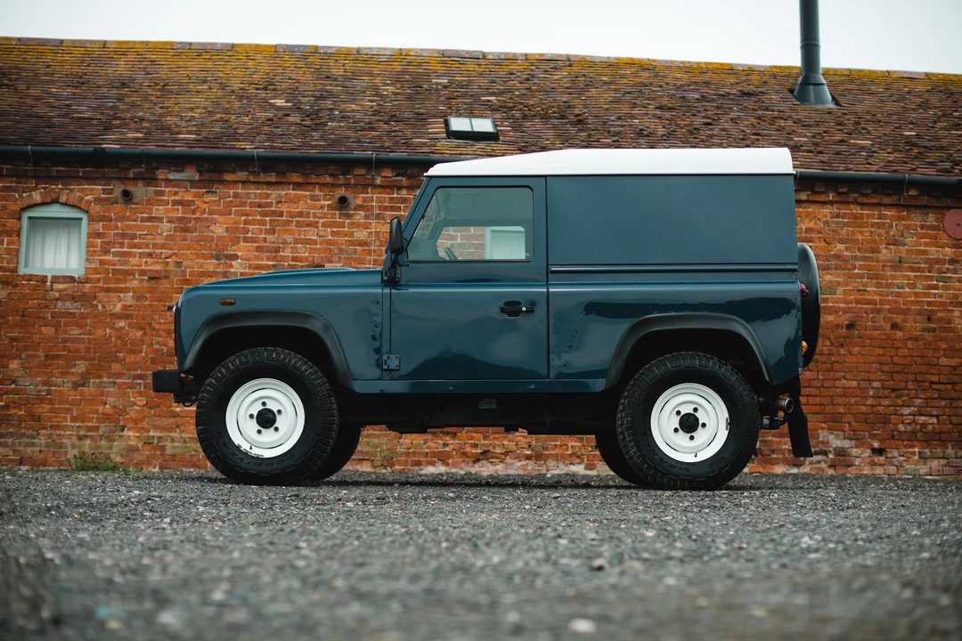 2012 Land Rover Defender 90 - Image 9 of 31