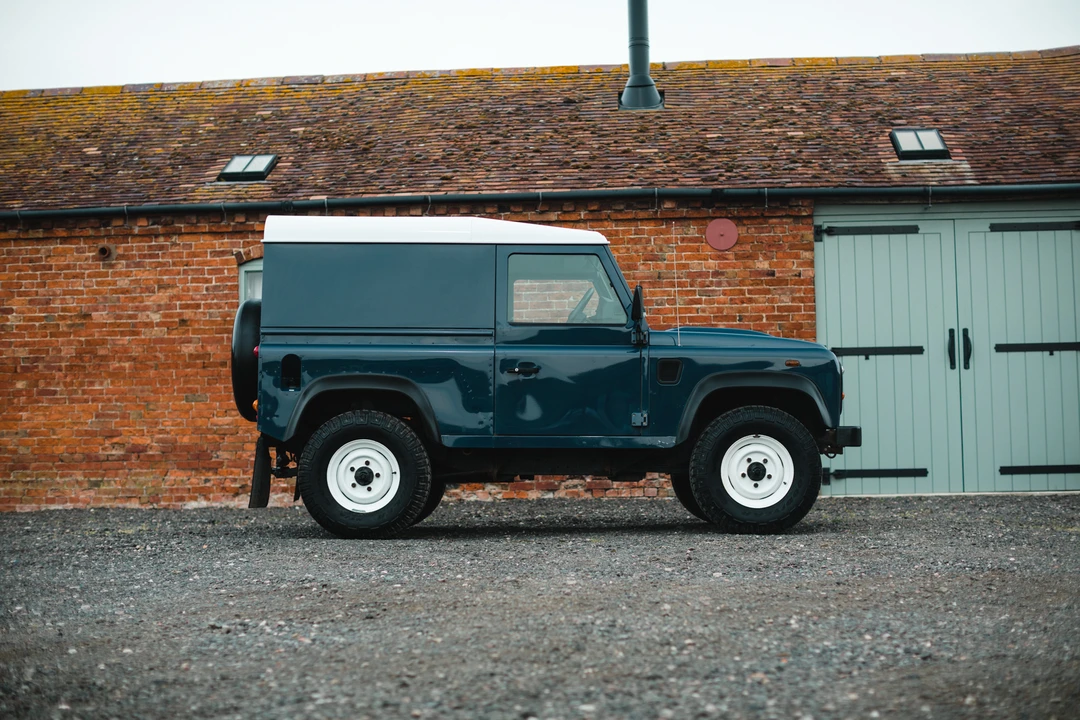 2012 Land Rover Defender 90 - Image 13 of 31
