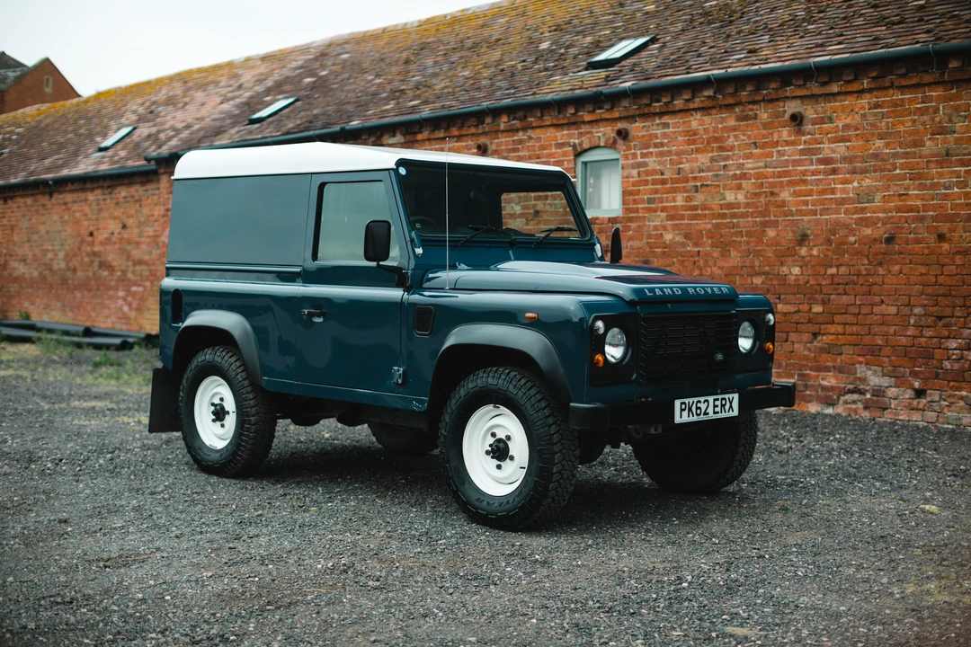 2012 Land Rover Defender 90 - Image 12 of 31