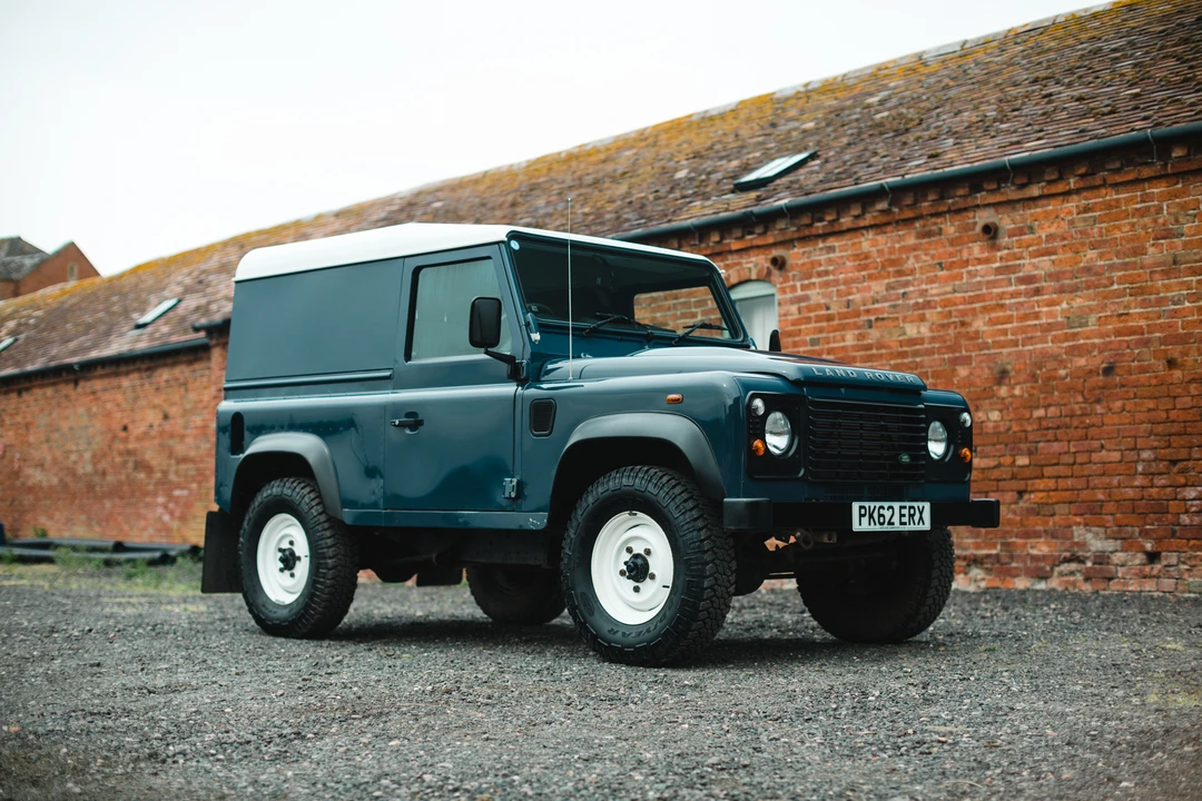 2012 Land Rover Defender 90 - Image 4 of 31