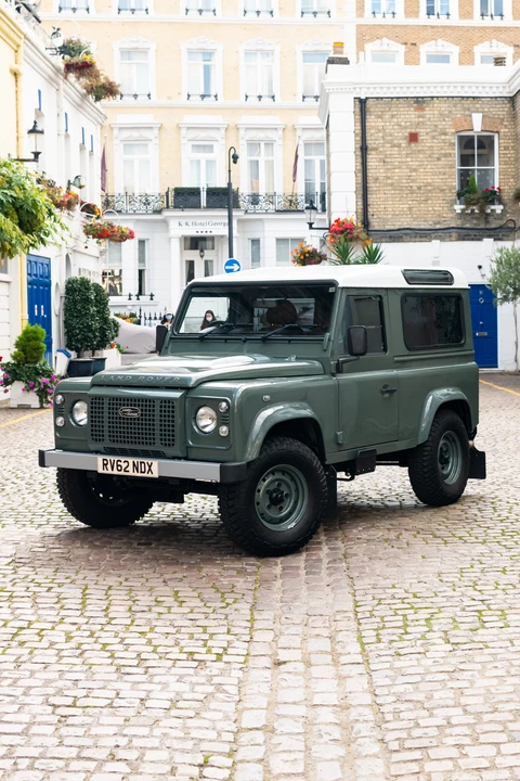 2012 Land Rover Defender 90 - Image 21 of 31
