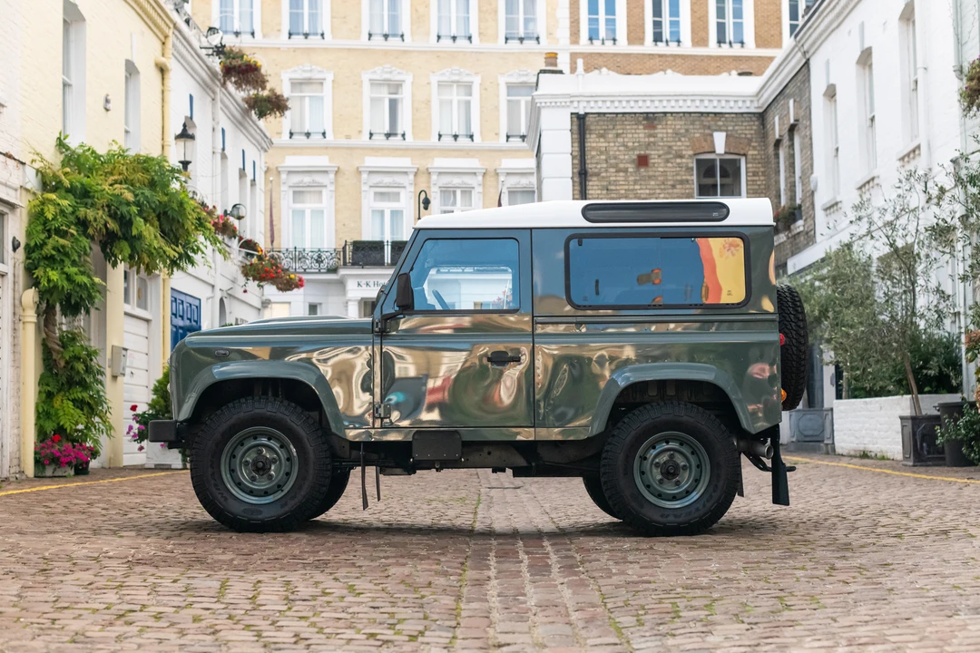 2012 Land Rover Defender 90 - Image 5 of 31
