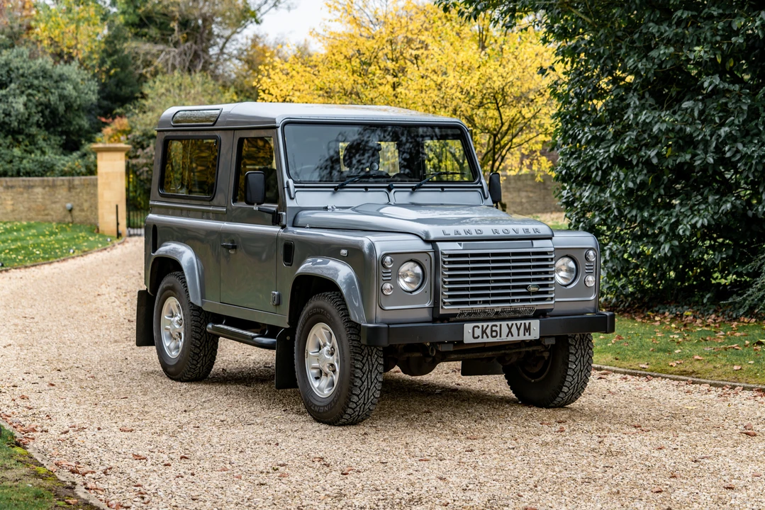 2012 Land Rover Defender 90 - Image 17 of 31