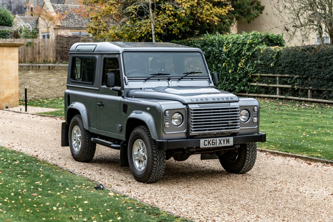 2012 Land Rover Defender 90 - Image 19 of 31