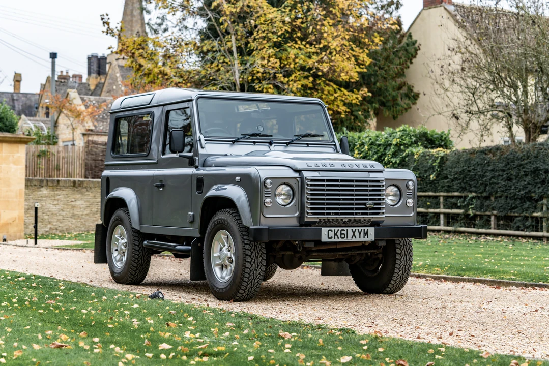 2012 Land Rover Defender 90 - Image 10 of 31