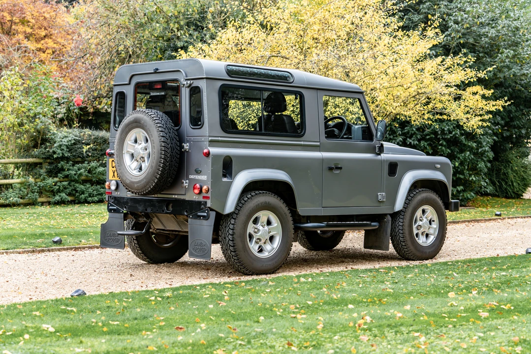 2012 Land Rover Defender 90 - Image 29 of 31