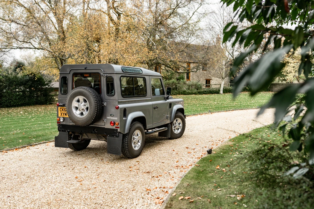 2012 Land Rover Defender 90 - Image 8 of 31