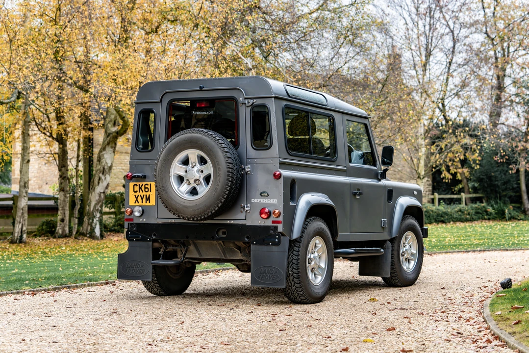 2012 Land Rover Defender 90 - Image 16 of 31