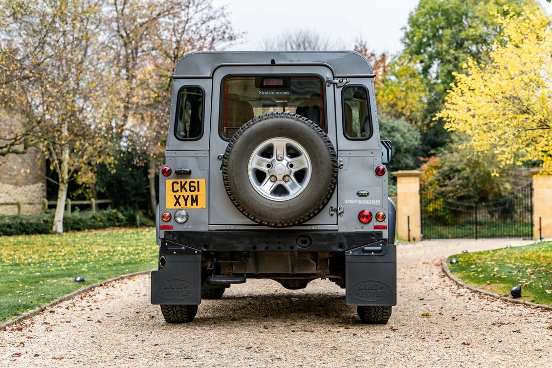 2012 Land Rover Defender 90 - Image 15 of 31