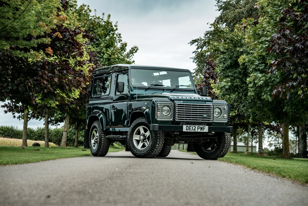 2012 Land Rover Defender 90 - Image 16 of 31
