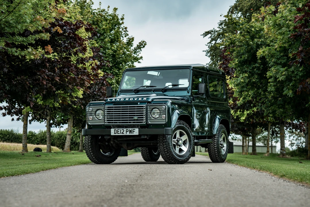 2012 Land Rover Defender 90 - Image 11 of 31