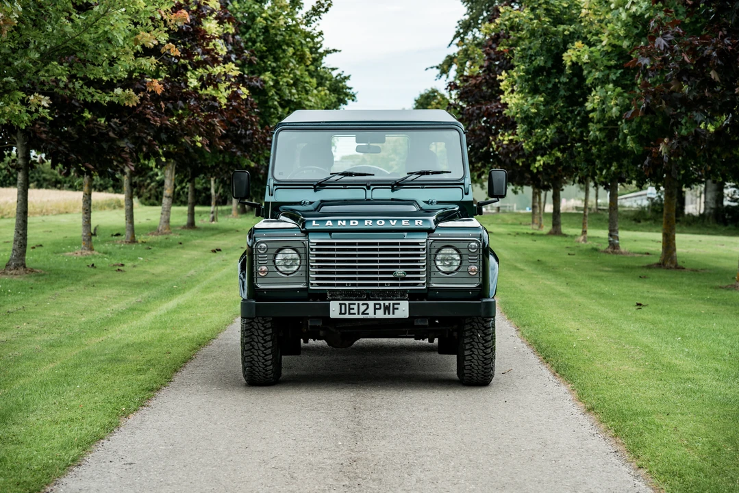 2012 Land Rover Defender 90 - Image 10 of 31