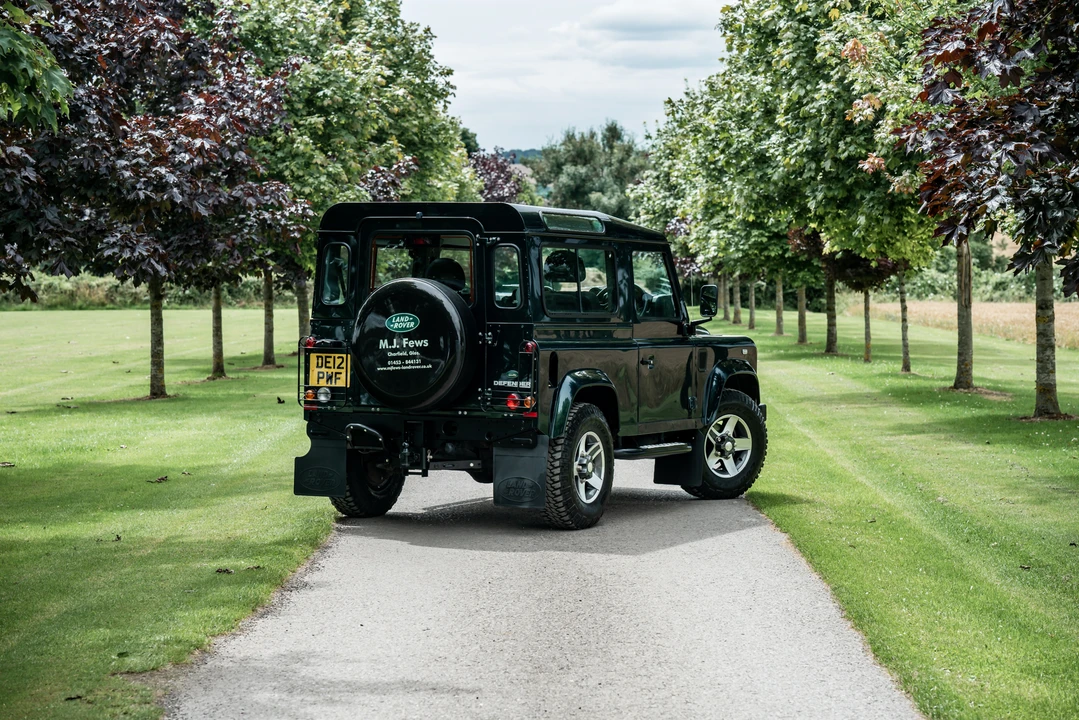 2012 Land Rover Defender 90 - Image 14 of 31