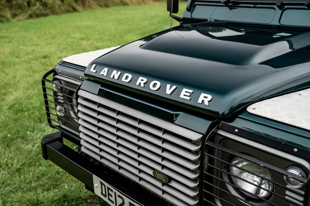2012 Land Rover Defender 90 - Image 17 of 31