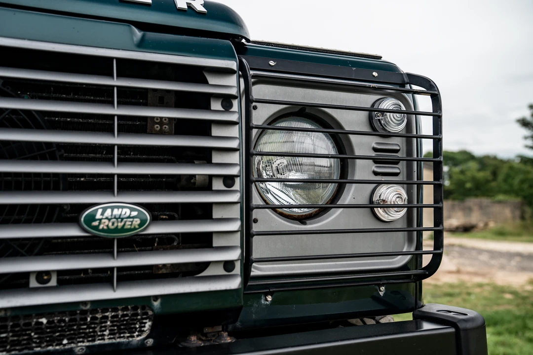 2012 Land Rover Defender 90 - Image 23 of 31