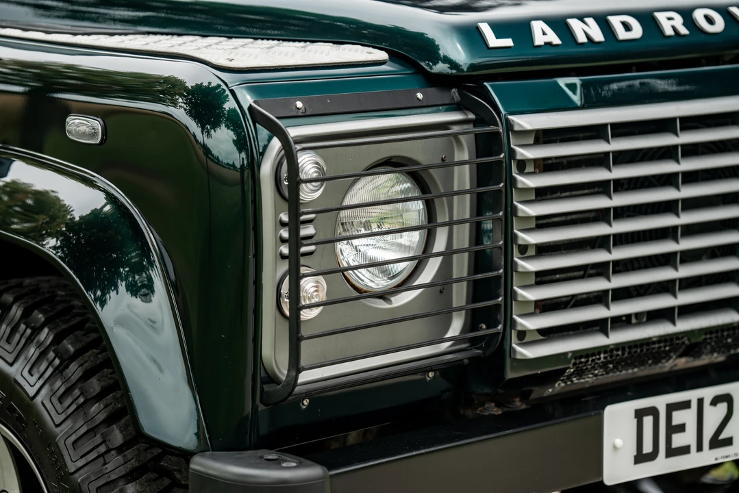 2012 Land Rover Defender 90 - Image 27 of 31