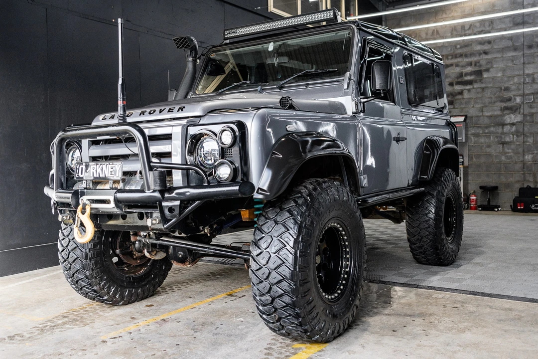 2012 Land Rover Defender 90 - Image 10 of 31