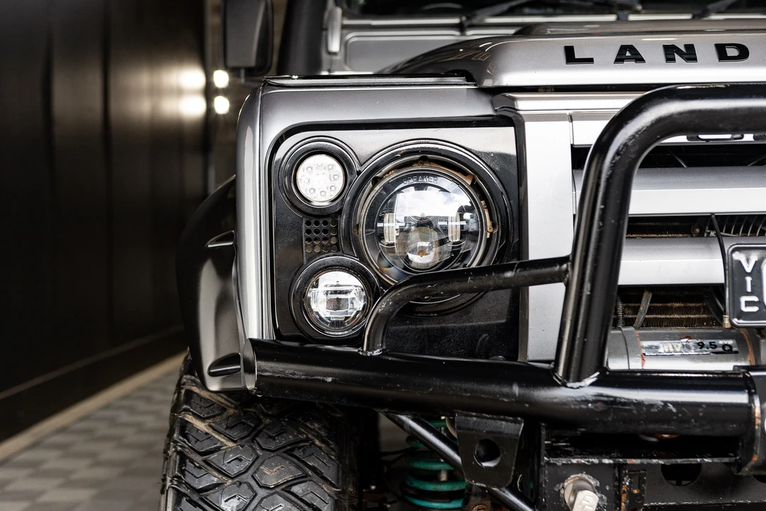 2012 Land Rover Defender 90 - Image 14 of 31