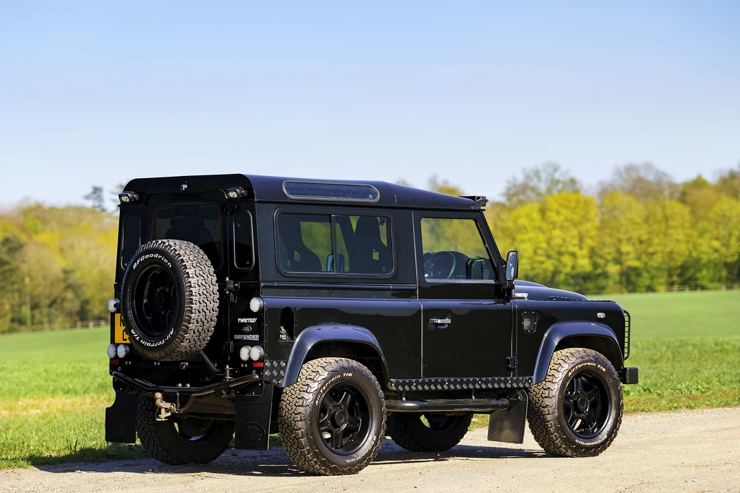 2012 Land Rover Defender 90 - Image 14 of 31
