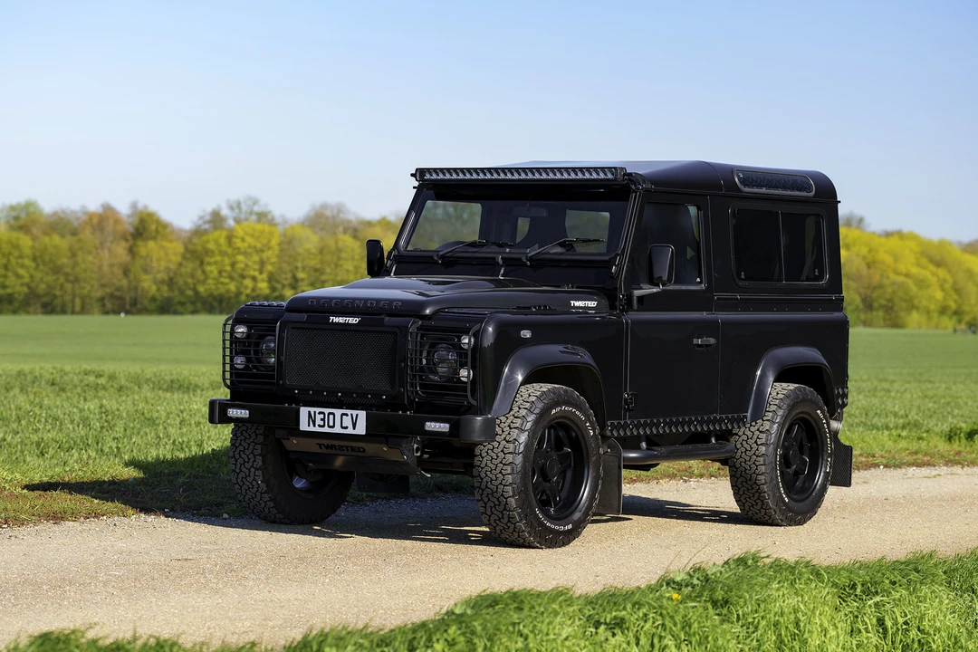 2012 Land Rover Defender 90 - Image 10 of 31