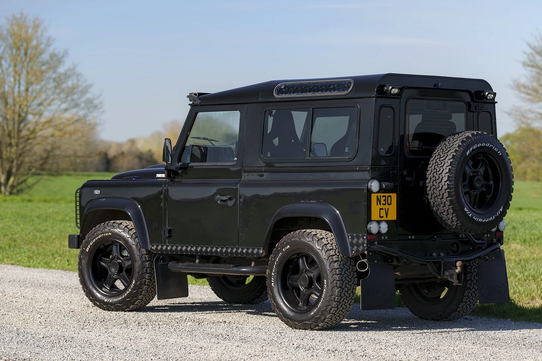 2012 Land Rover Defender 90 - Image 15 of 31