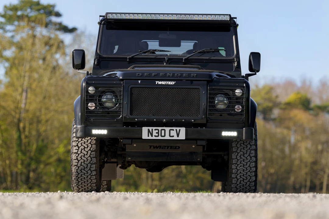 2012 Land Rover Defender 90 - Image 11 of 31